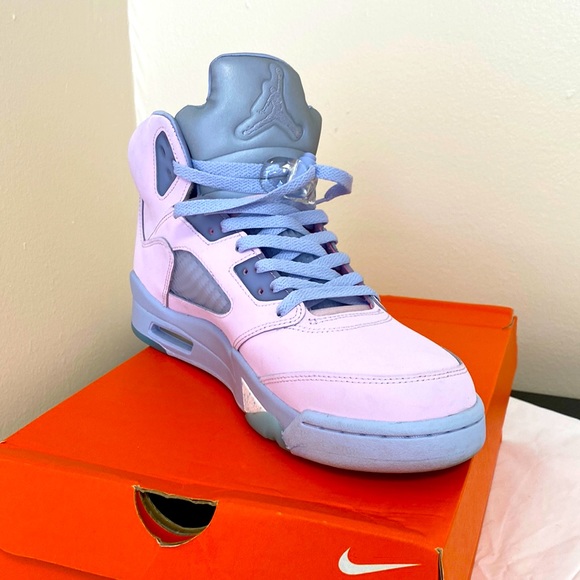 2022
Air Jordan 5 Retro SE \'Easter\'